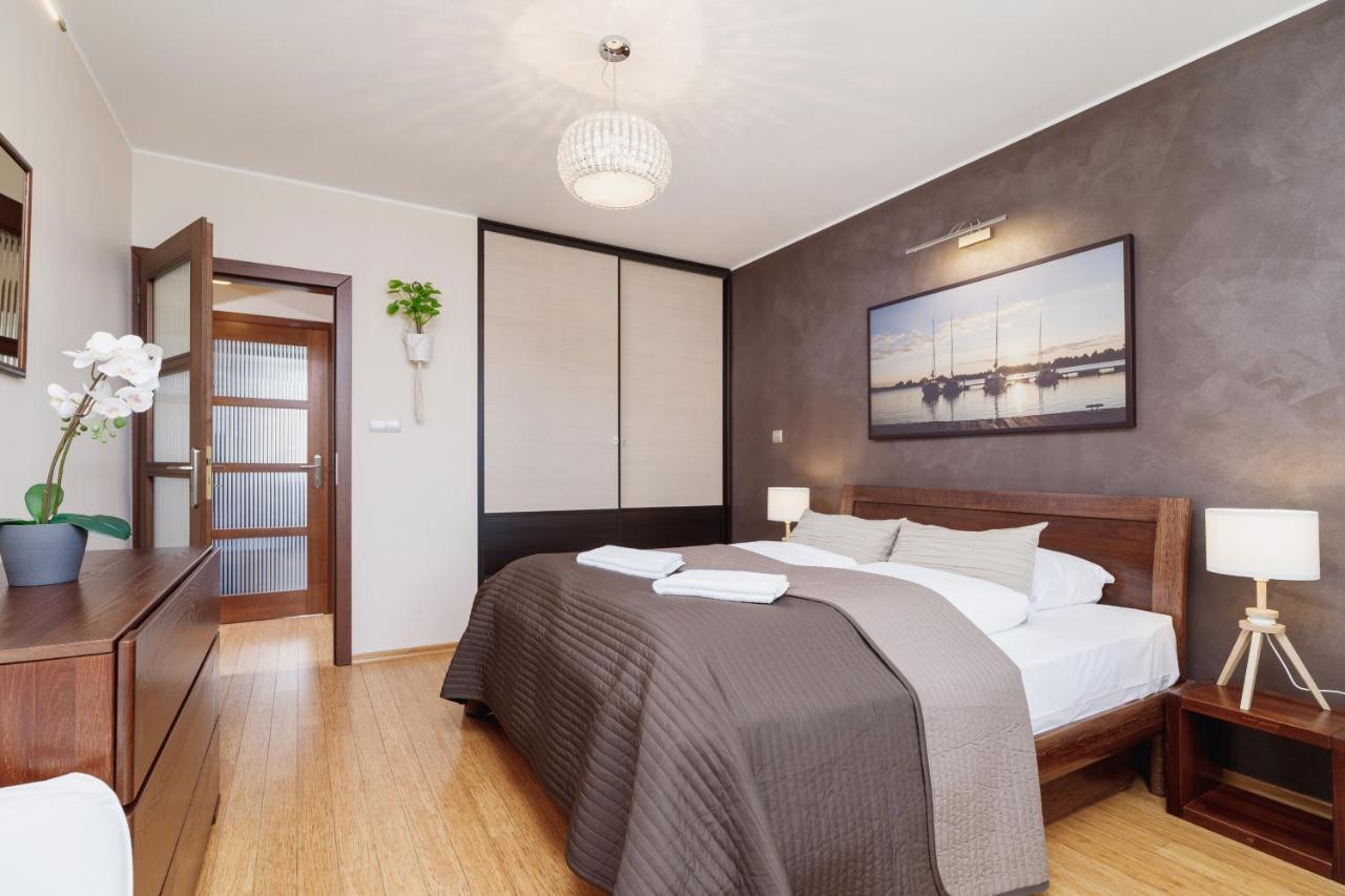 Apartments Obopolna Cracow By Noclegi Renters Краків Екстер'єр фото